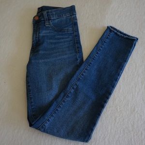 NWOT Gap Midrise Jeggings